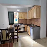 Tirent - Cozy Bedrooms By Apartmán Golem (Tirana)
