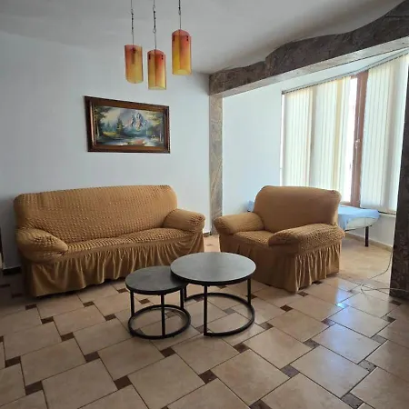 Apartment Tirent - Cozy 1-bedroom By Golem Golem (Tirana)