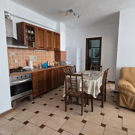 Tirent - Cozy 1-bedroom By Golem Apartment Golem (Tirana)