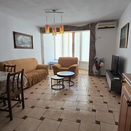 Tirent - Cozy 1-bedroom By Golem Apartment Golem (Tirana)