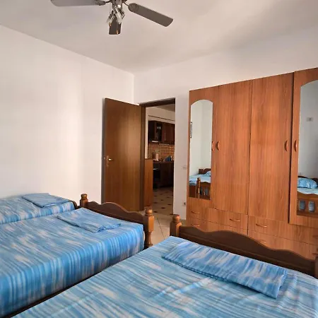 Tirent - Cozy 1-bedroom By Golem Golem (Tirana)